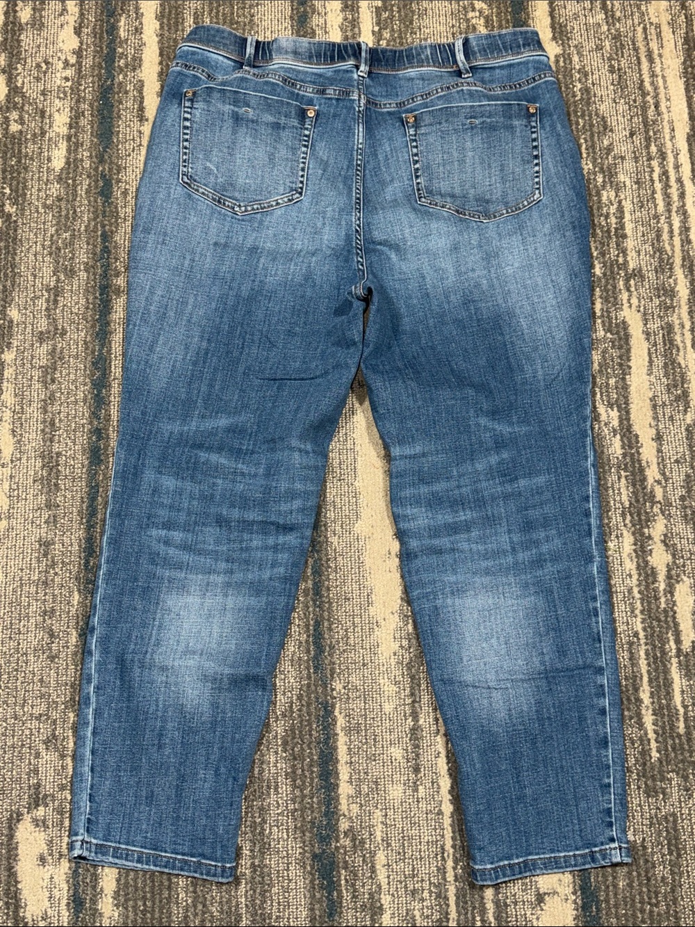 Size 18J. Jill Authentic Fit Slim Ankle Jeans in Medium Blue Wash. elastic waist